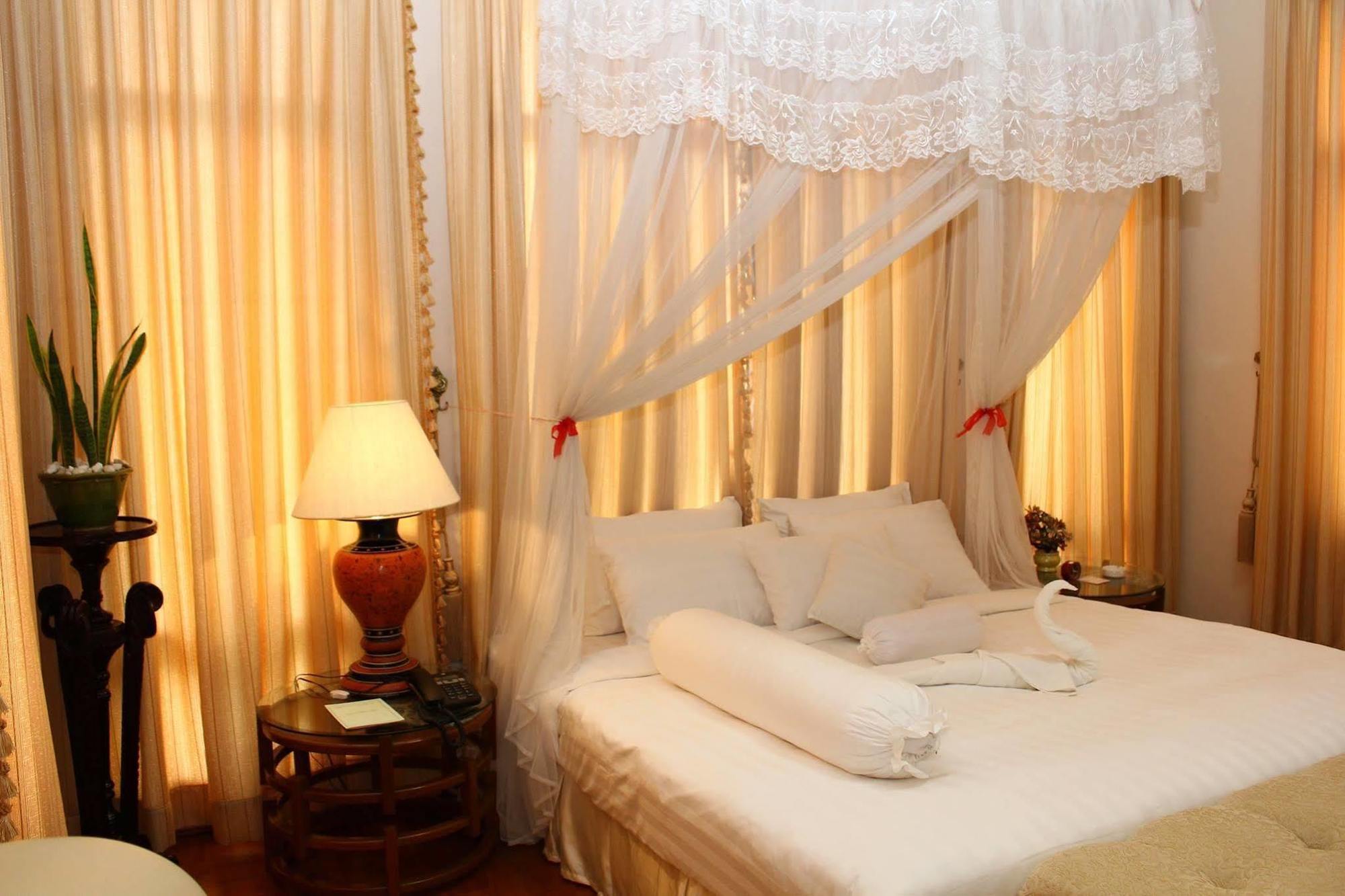 Myat Taw Win Hotel Naypyidaw Экстерьер фото